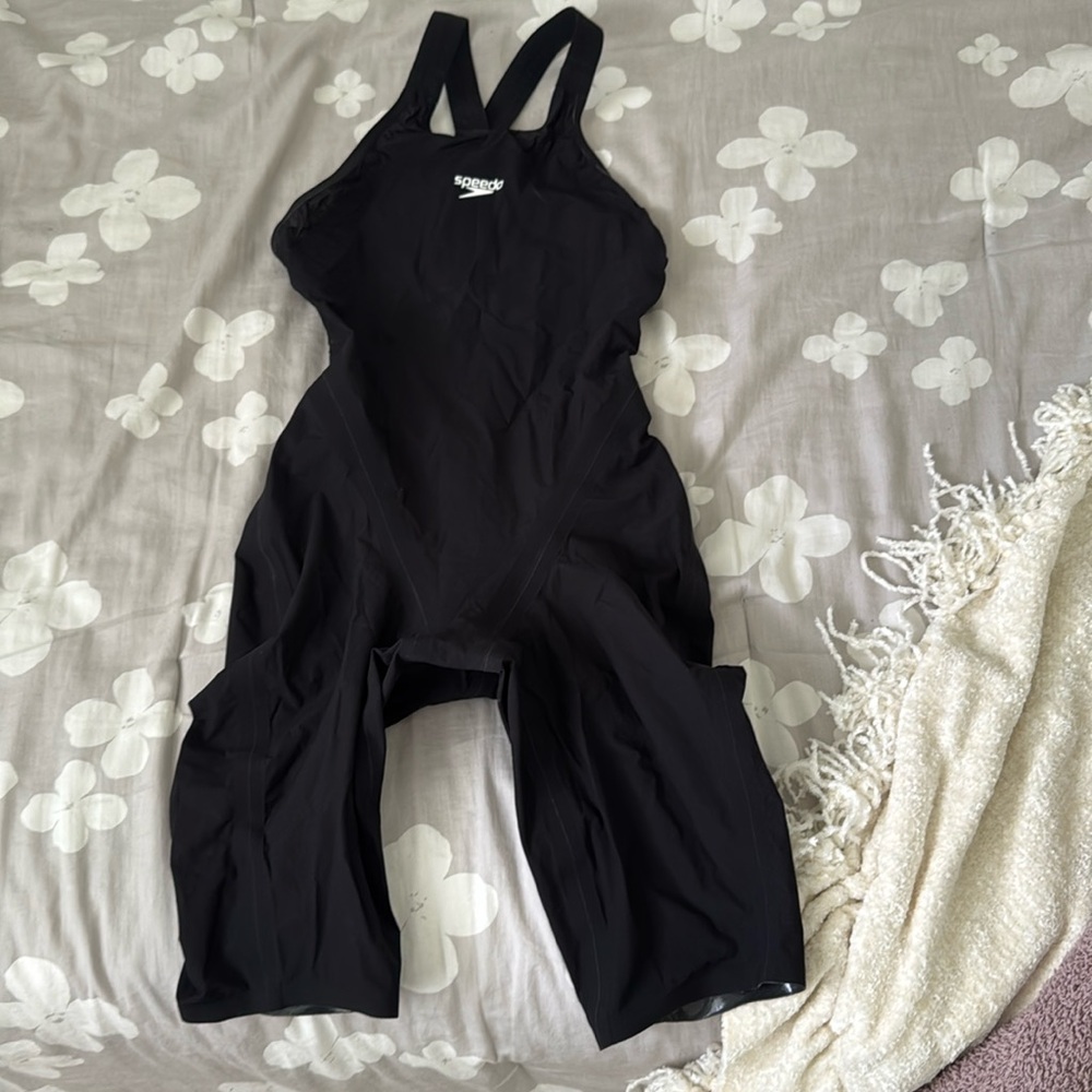 Speedo Valor Open back tech suit size 22